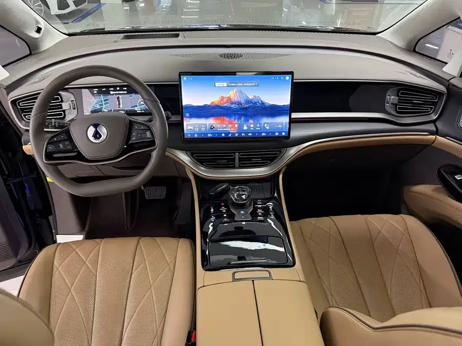 BYD D9 BYD D9 2022 DM-i 970 4WD Flagship Model 2023 — миниатюра 3