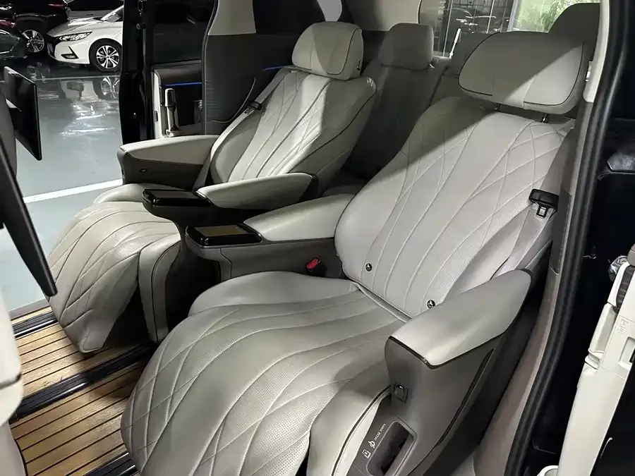 BYD D9 BYD D9 2022 DM-i 970 4WD Flagship Model 2023 — миниатюра 4