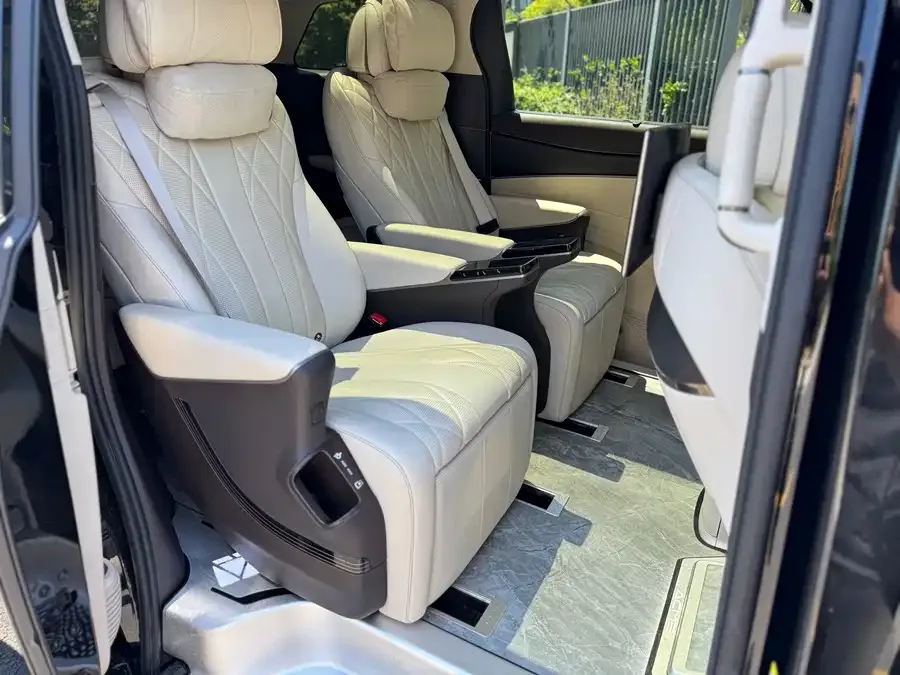 BYD D9 Denza D9 2025 EV Smart Driving Edition 600 4WD Flagship Model 2025 — миниатюра 5