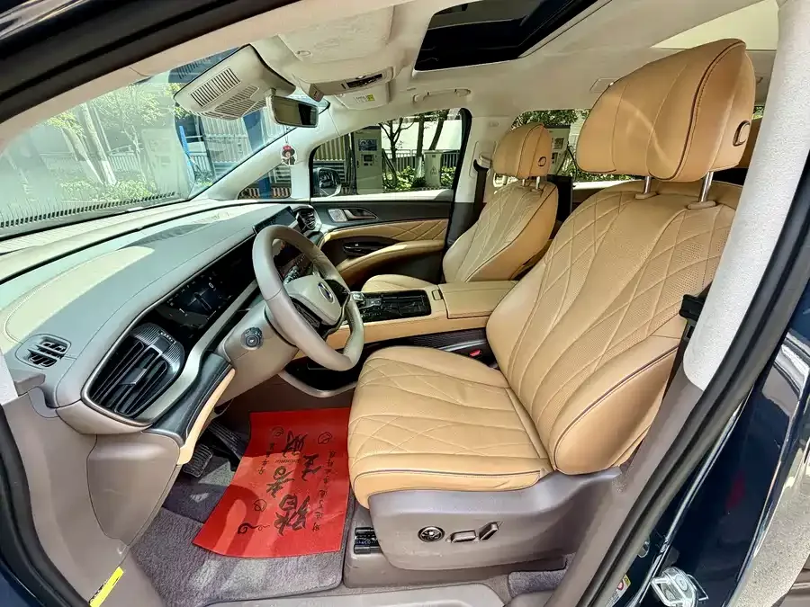 BYD D9 Denza D9 2022 EV 600 4WD Flagship 2023 — миниатюра 3