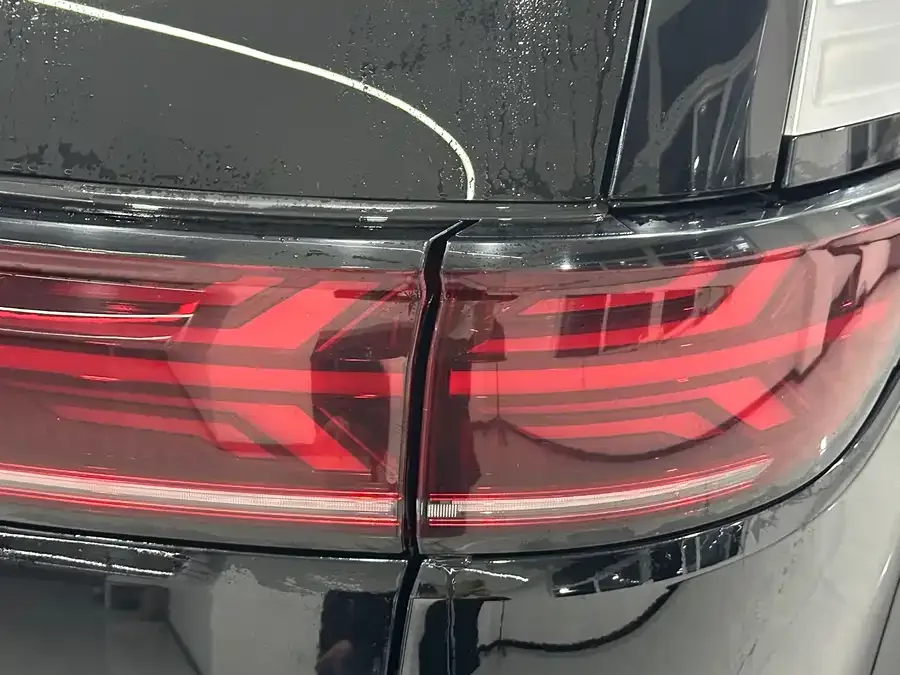 BYD D9 Denza D9 2022 EV 600 4WD Flagship 2023 — миниатюра 3
