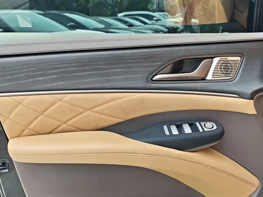 BYD D9 BYD D9 2022 DM-i 970 4WD Flagship Model 2023 — миниатюра 2