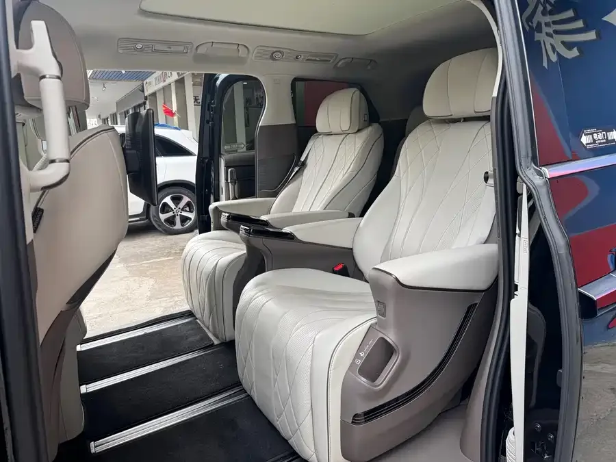 BYD D9 BYD D9 2022 DM-i 970 4WD Flagship Model 2023 — миниатюра 4