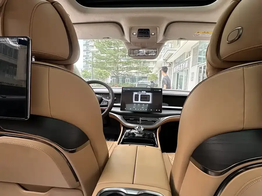 BYD D9 DENZA D9 2024 DM-i 980 4WD Flagship Model 2024 — миниатюра 4
