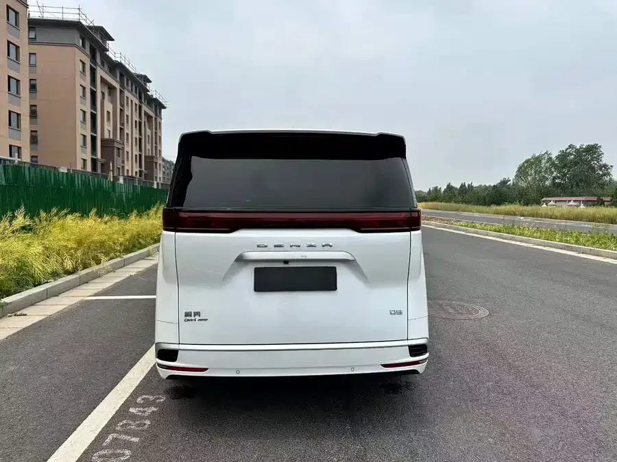 BYD D9 BYD D9 2022 DM-i 970 4WD Flagship Model 2023 — миниатюра 5