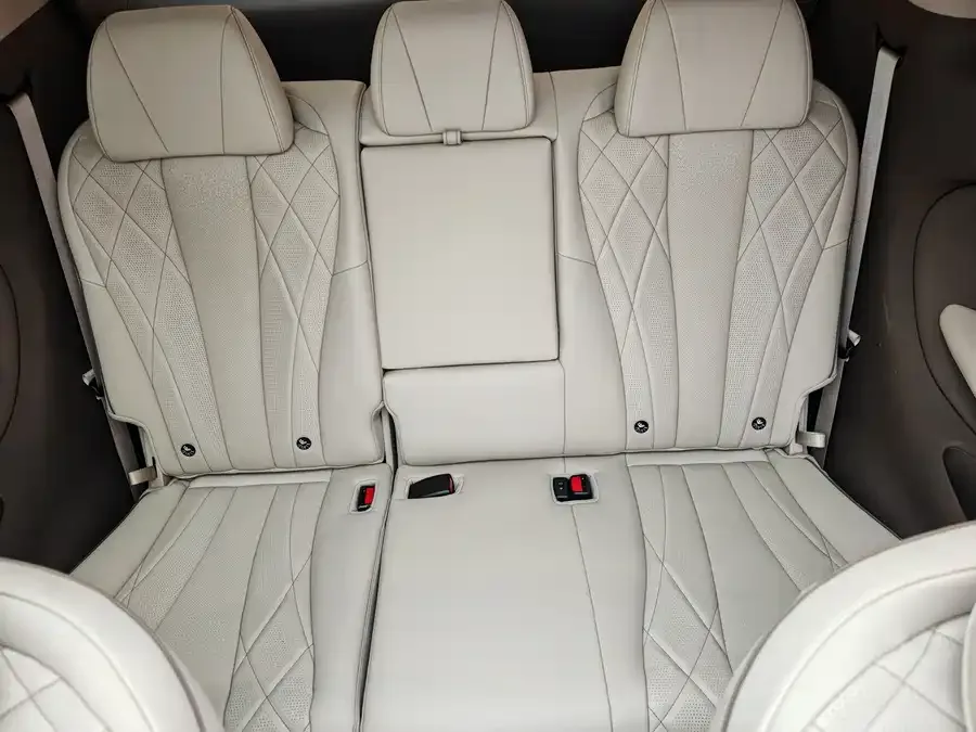 BYD D9 BYD D9 2022 DM-i 970 4WD Flagship Model 2023 — миниатюра 5