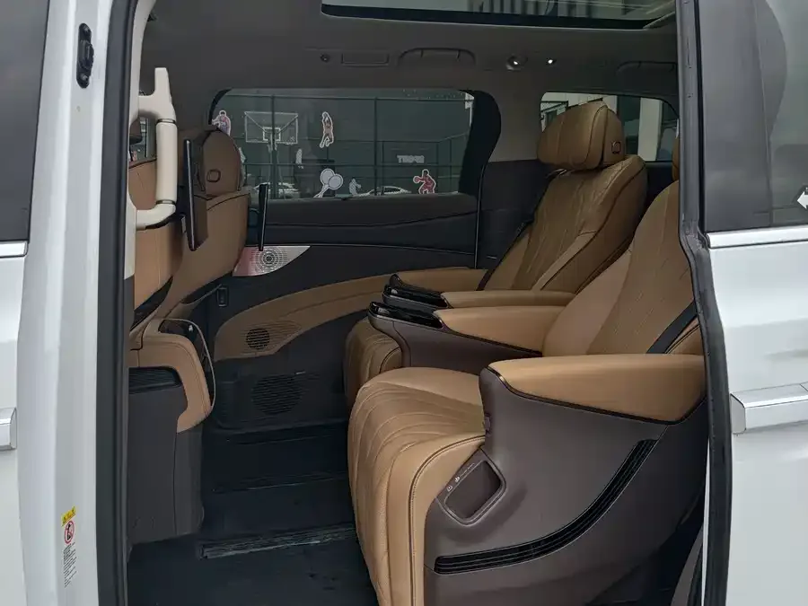 BYD D9 BYD D9 2022 DM-i 970 4WD Flagship Model 2022 — миниатюра 2