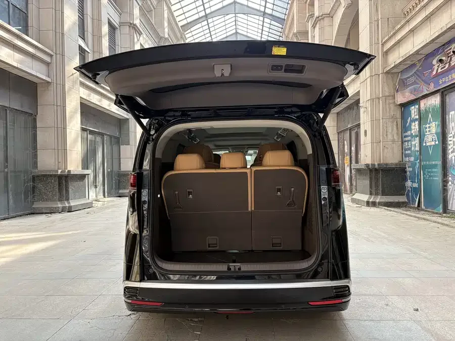 BYD D9 BYD D9 2022 DM-i 970 4WD Flagship Model 2023 — миниатюра 5