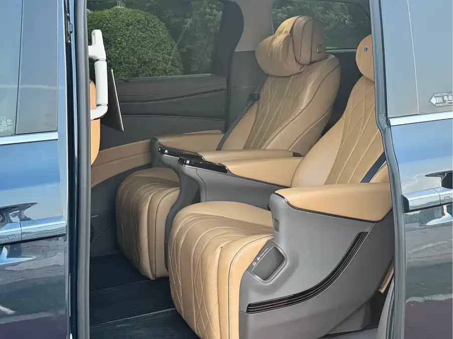 BYD D9 BYD D9 2022 DM-i 970 4WD Flagship Model 2023 — миниатюра 2