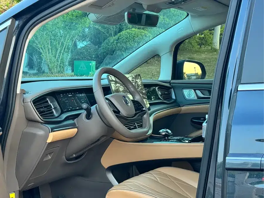 BYD D9 BYD D9 2022 DM-i 970 4WD Flagship Model 2023 — миниатюра 4