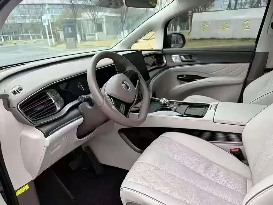 BYD D9 BYD D9 2022 DM-i 970 4WD Flagship Model 2023 — миниатюра 4