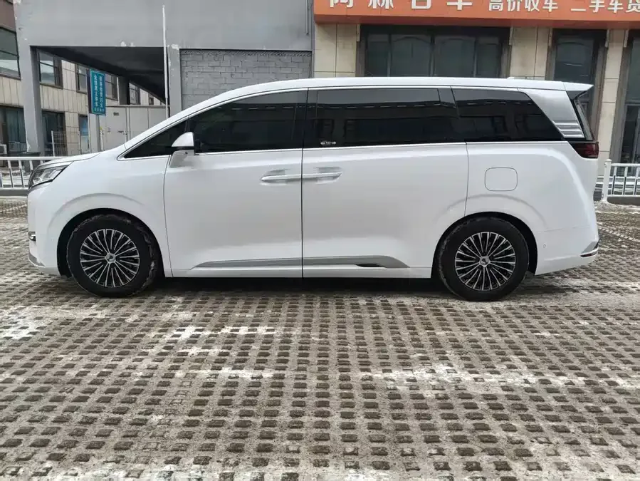 BYD D9 BYD D9 2022 DM-i 970 4WD Flagship Model 2023 — миниатюра 4