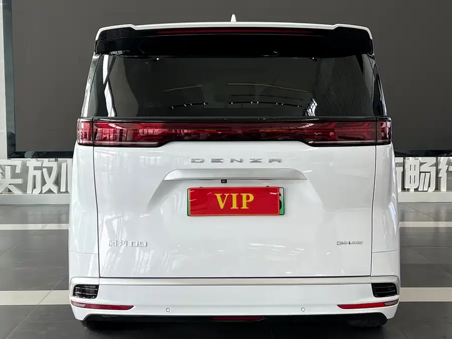 BYD D9 BYD D9 2022 DM-i 970 4WD Flagship Model 2023 — миниатюра 2