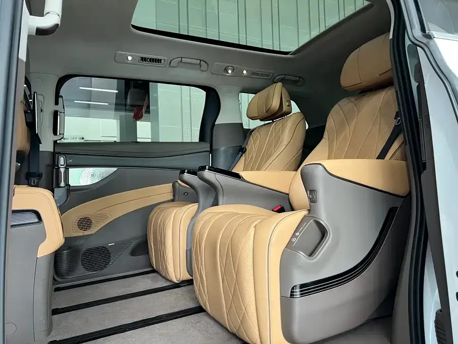 BYD D9 BYD D9 2022 DM-i 970 4WD Flagship Model 2023 — миниатюра 5