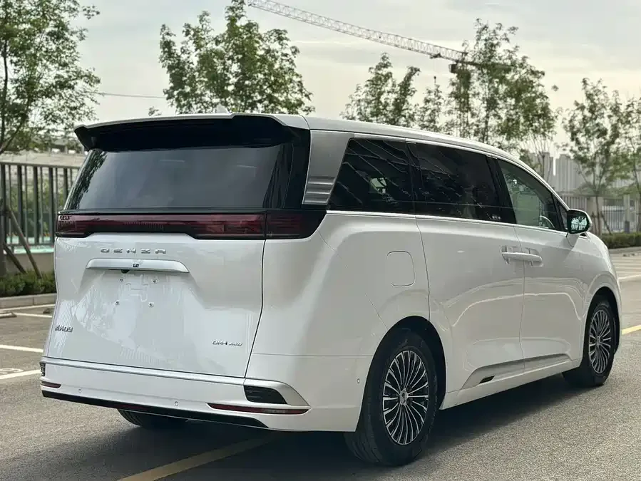 BYD D9 BYD D9 2022 DM-i 970 4WD Flagship Model 2024 — миниатюра 4
