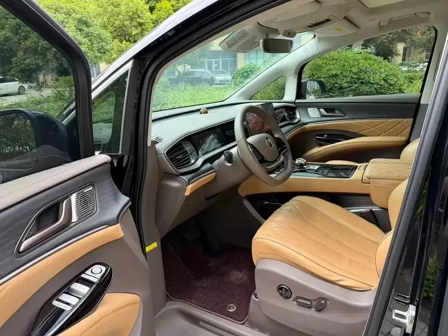 BYD D9 BYD D9 2022 DM-i 970 4WD Flagship Model 2024 — миниатюра 3