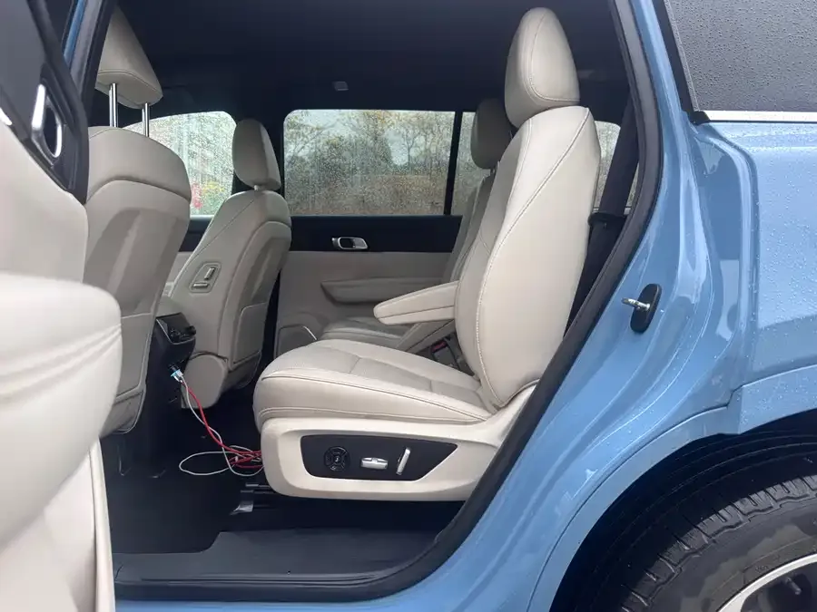 Li Xiang One Ideal ONE 2021 extended range 6-seater version 2022 — миниатюра 3