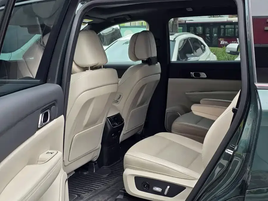 Li Xiang One Ideal ONE 2021 extended range 6-seater version 2022 — миниатюра 3