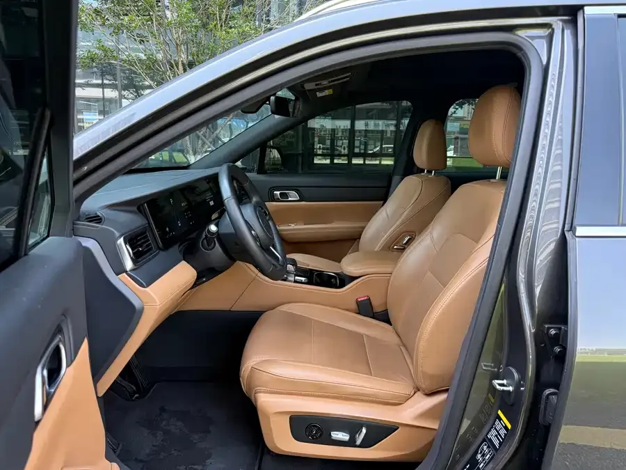 Li Xiang One Ideal ONE 2021 extended range 6-seater version 2022 — миниатюра 3