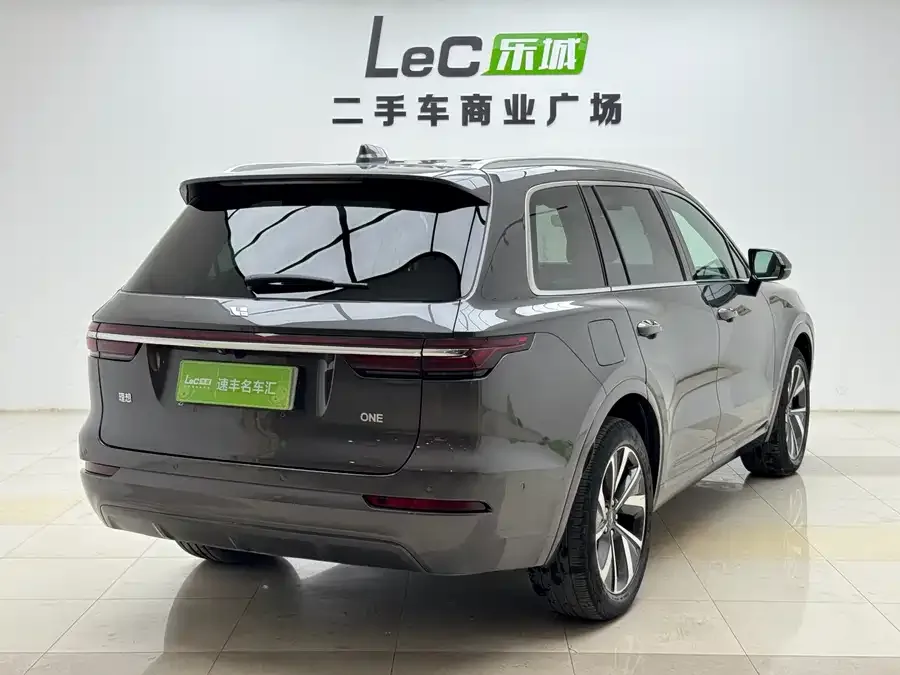 Li Xiang One Ideal ONE 2021 extended range 6-seater version 2022 — миниатюра 2