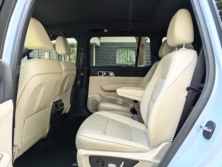 Li Xiang One Ideal ONE 2021 extended range 6-seater version 2022 — миниатюра 2