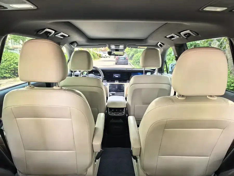 Li Xiang One Ideal ONE 2021 extended range 6-seater version 2022 — миниатюра 5