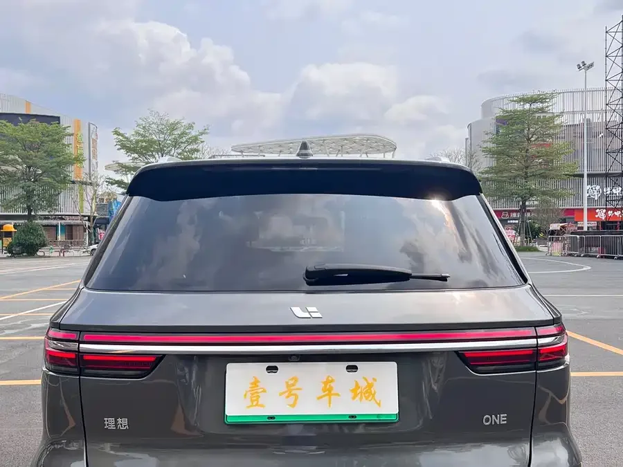 Li Xiang One Ideal ONE 2021 extended range 6-seater version 2022 — миниатюра 2