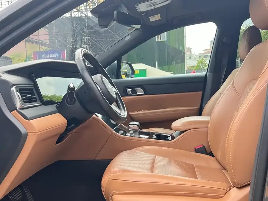 Li Xiang One Ideal ONE 2021 extended range 6-seater version 2022 — миниатюра 3