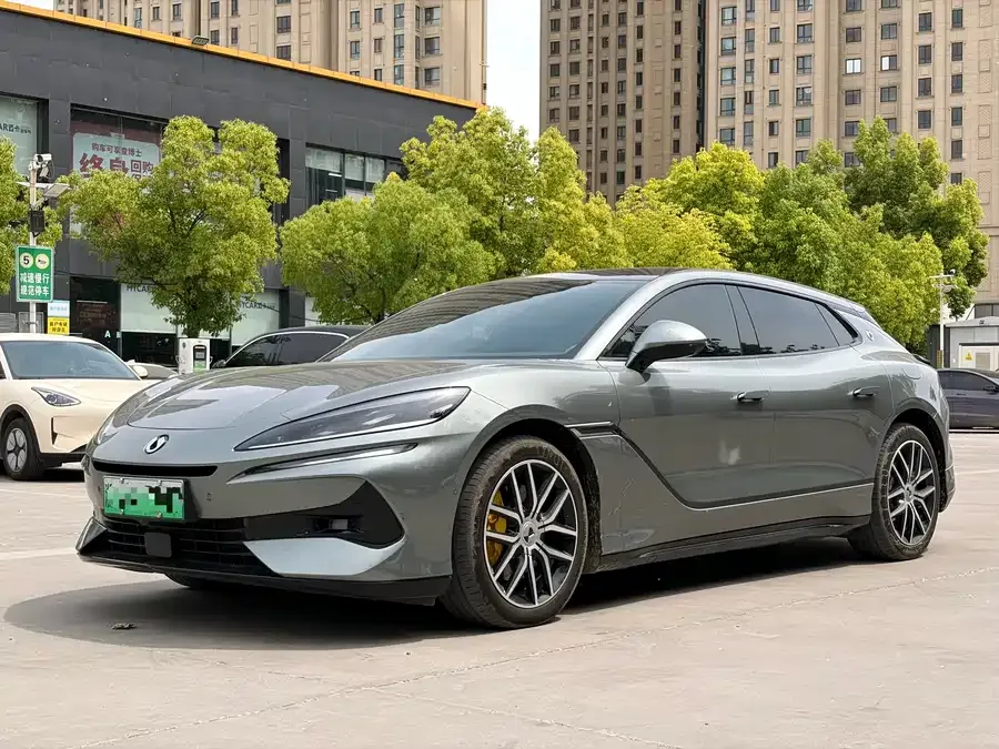 BYD Z9GT 2025