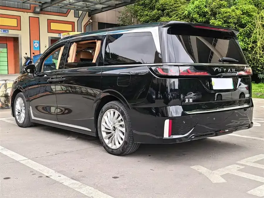 Voyah Lantu Dreamer 2022 Lantu Dreamer Low Carbon Edition 2022 — миниатюра 5
