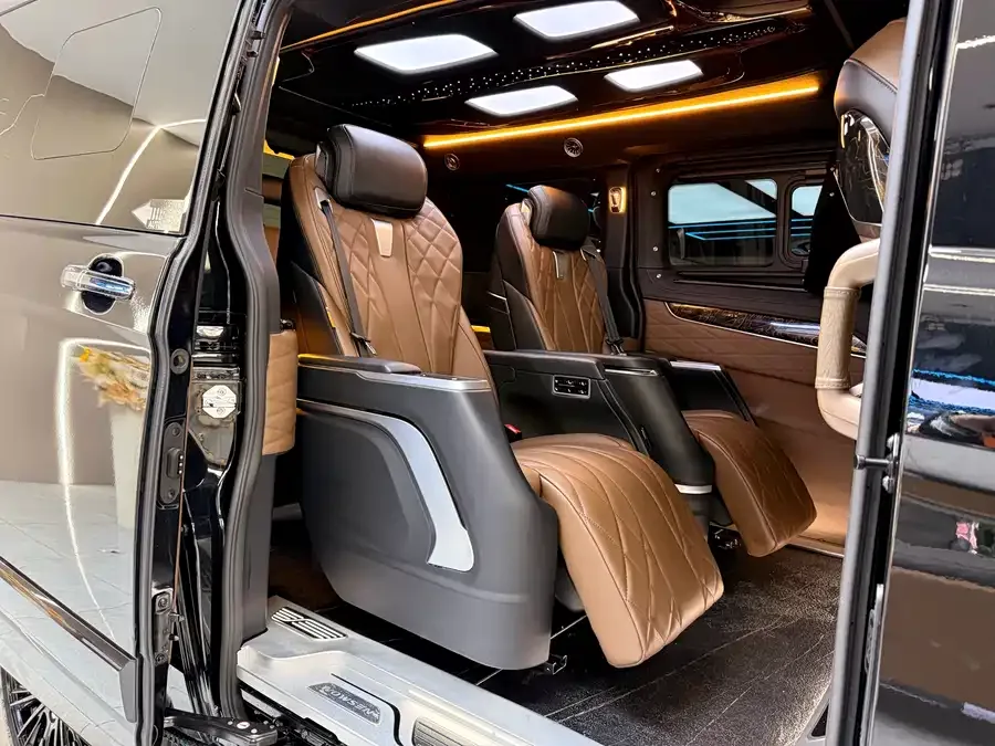 Watsonwell Ford Black Knight Watson Wellesley Ford Black Knight 2025 2.0T Diesel Chasing Light Edition 2024 — миниатюра 3