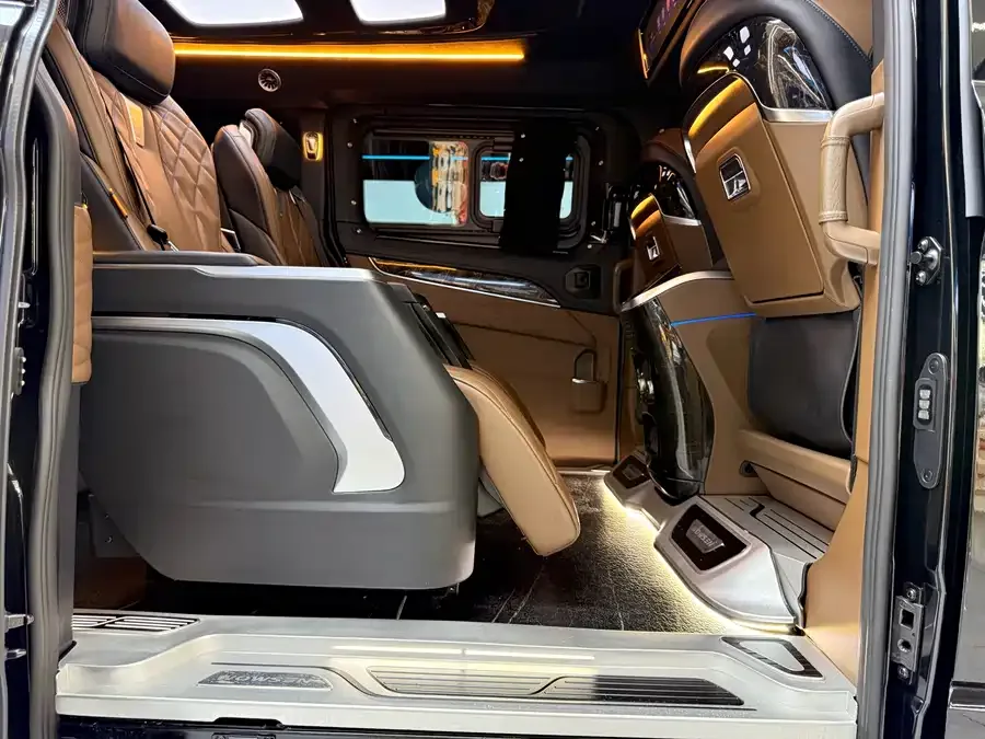Watsonwell Ford Black Knight Watson Wellesley Ford Black Knight 2025 2.0T Diesel Chasing Light Edition 2024 — миниатюра 4