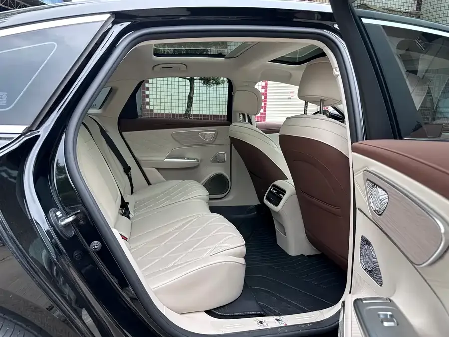 Chery Fengyun Fengyun A9L Fengyun A9L 2025 260 Super Long Range Deluxe Edition 2025 — миниатюра 3