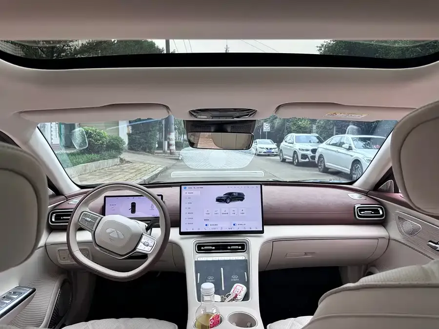 Chery Fengyun Fengyun A9L Fengyun A9L 2025 260 Super Long Range Deluxe Edition 2025 — миниатюра 5