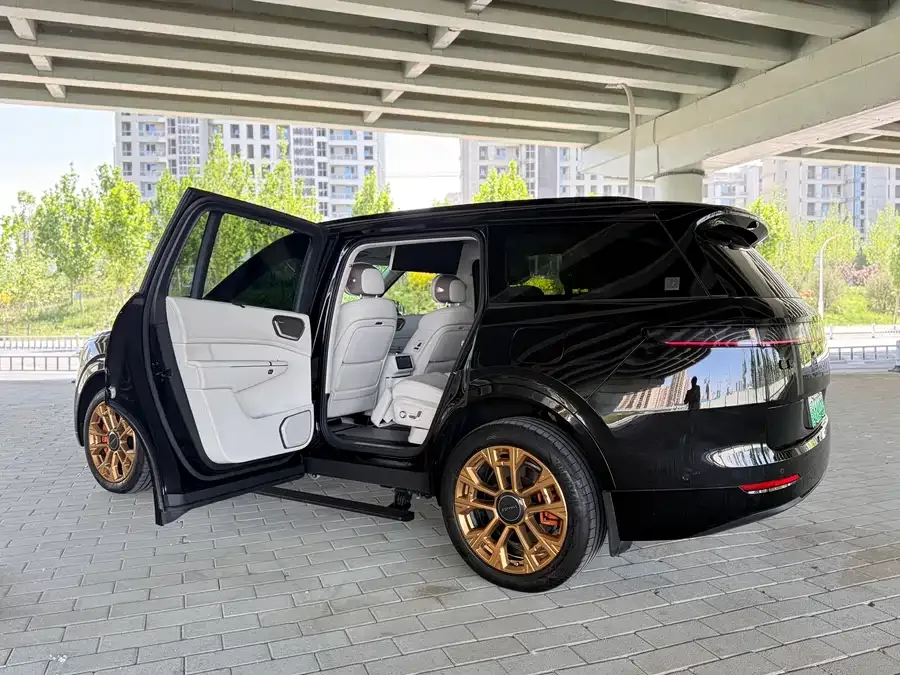 Lynk & Co 900 Lynk & Co 900 2025 1.5T Ultra 6-seater 2025 — миниатюра 5