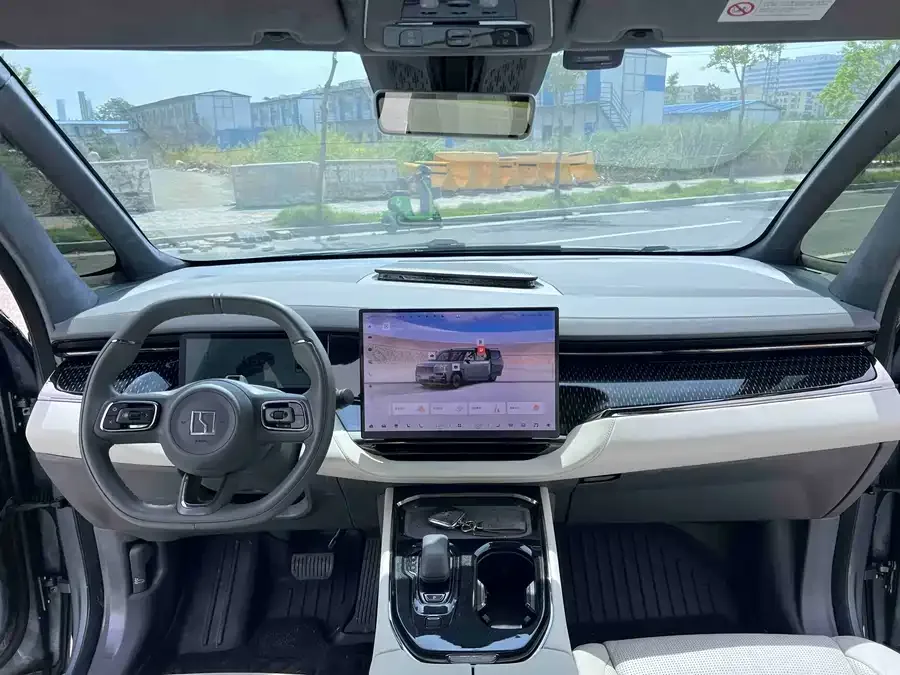 Zeekr 009 Zeekr 009 2024 seven-seat aisle version four-wheel drive 108kWh 2024 — миниатюра 2