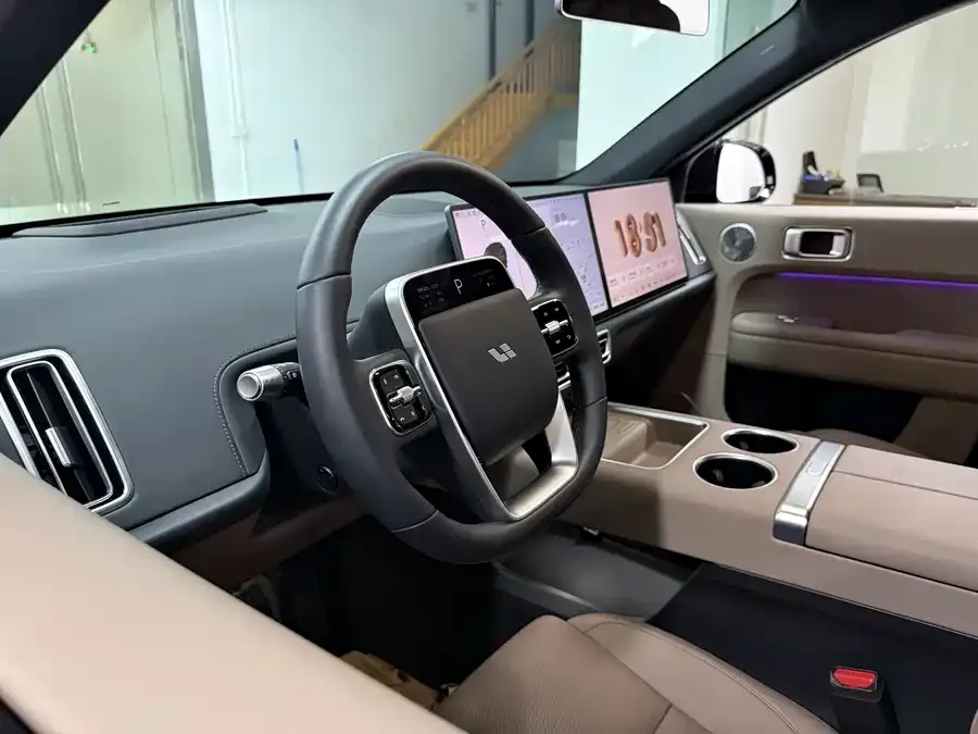 Li Xiang L6 Ideal L6 2025 Max Smart Renewal Edition 2025 — миниатюра 3