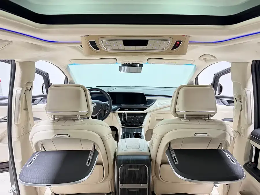 Buick GL8 2023 Avenir Seven-seat Gift Edition 2023 — миниатюра 3