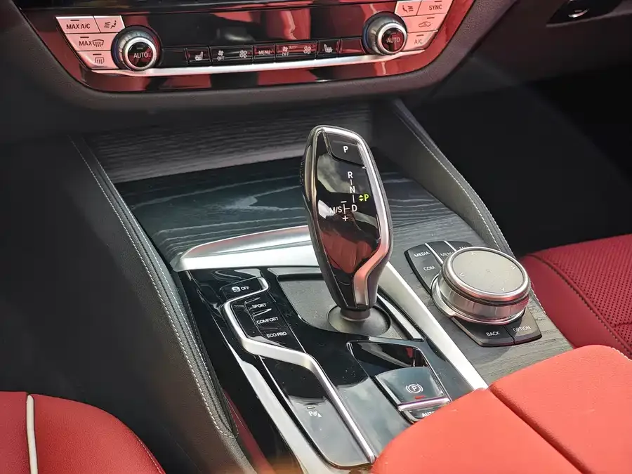 BMW 5 Series BMW 5 Series 2023 530Li Leading M Sport Package 2024 — миниатюра 4