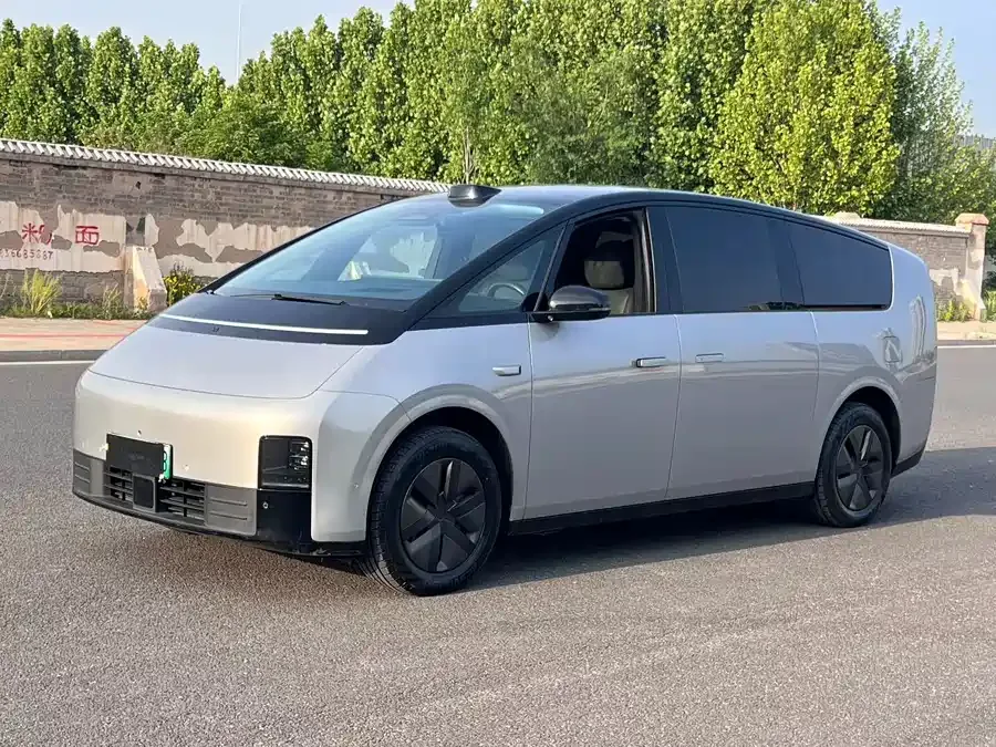 Li Xiang MEGA 2024