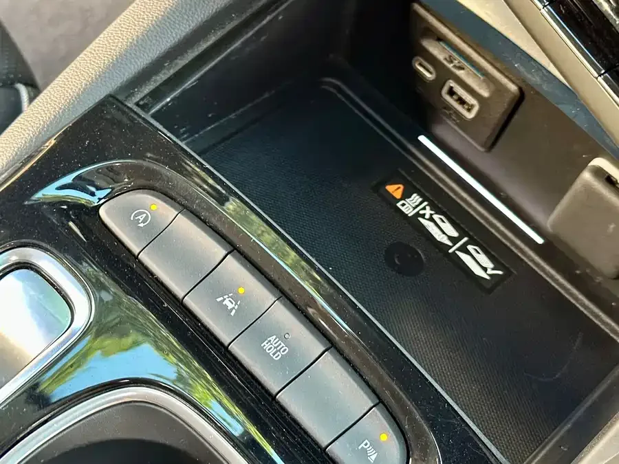 Buick Envision Plus Envision Plus 2022 Envision Plus 552T Five-seat Luxury Model 2022 — миниатюра 3