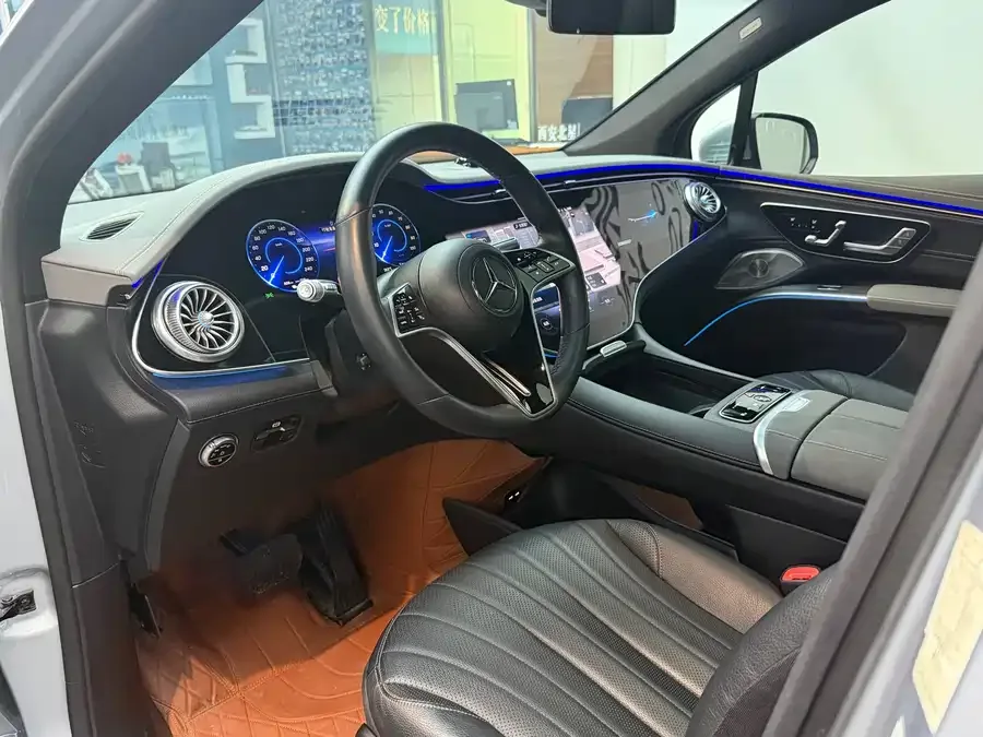 Mercedes-Benz EQS SUV Mercedes-Benz EQS SUV 2023 450 4MATIC Pioneer Edition 2023 — миниатюра 3