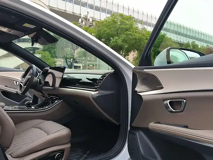 BYD Second-hand Han 2025 EV 605KM Premium Edition 2024 — миниатюра 3