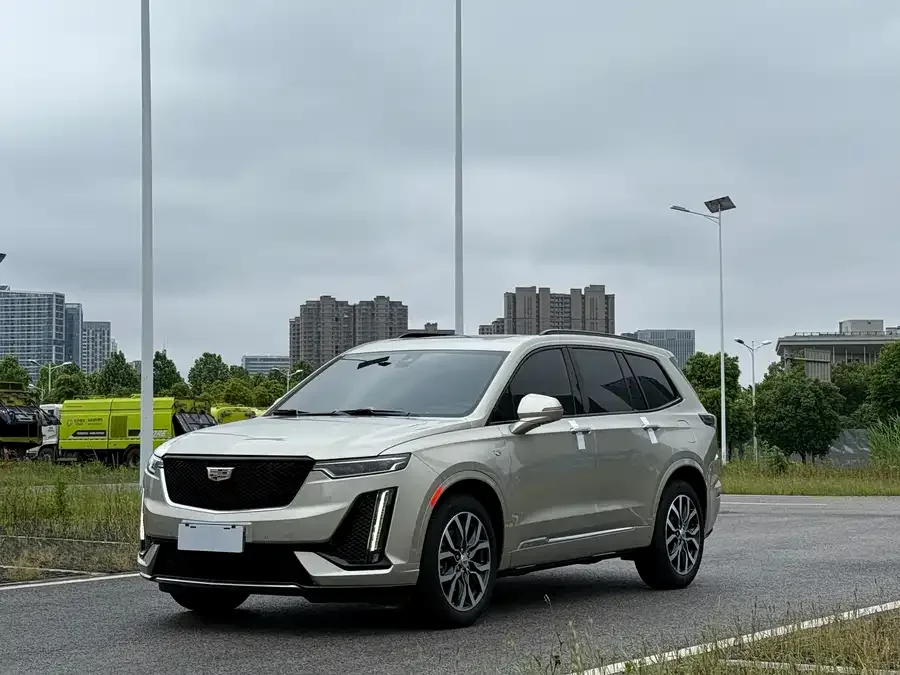 Cadillac XT6 2022 2.0T 6-seat 4WD Premium Edition 2022 — фото 1, купить с доставкой в Москву