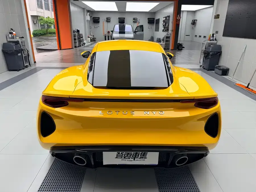 Lotus EMIRA EMIRA 2021 2.0T DCT First Edition 2023 — миниатюра 2