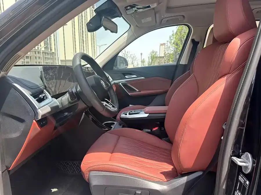 BMW X1 2026 sDrive25Li M Sport Package 2026 — миниатюра 4