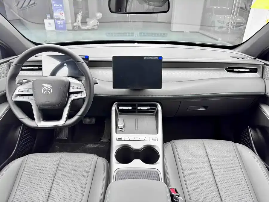 BYD Qin Plus Qin PLUS 2026 DM-i 128KM Progressive Edition 2026 — миниатюра 3