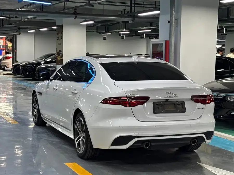 Jaguar XEL 2022 2.0T 250PS R-DYNAMIC S aggressive sports version 2022 — миниатюра 5