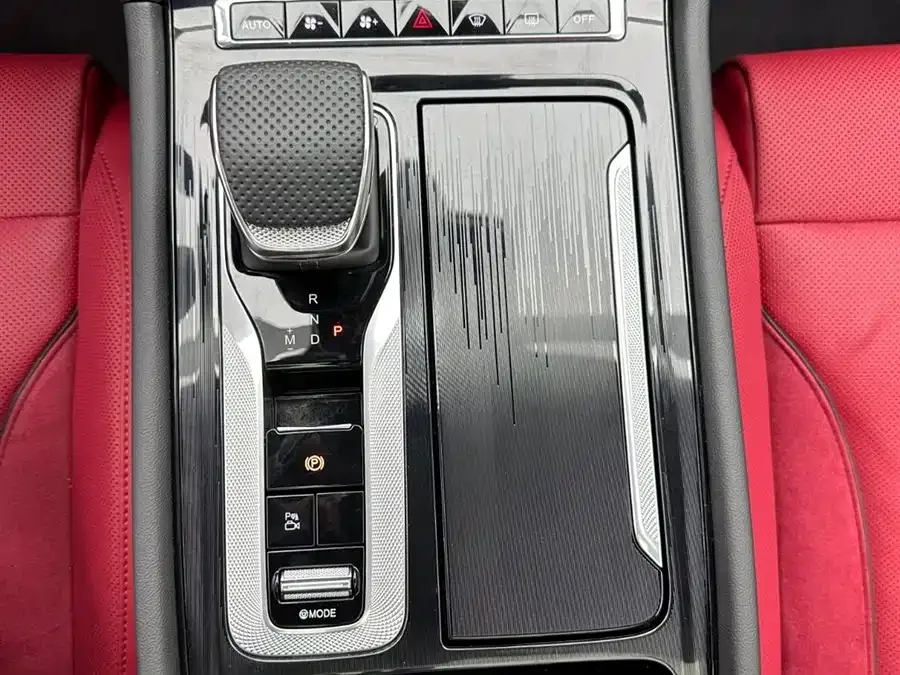 Hongqi H6 Hongqi H6 2025 2.0T Luxury Edition 2025 — миниатюра 4