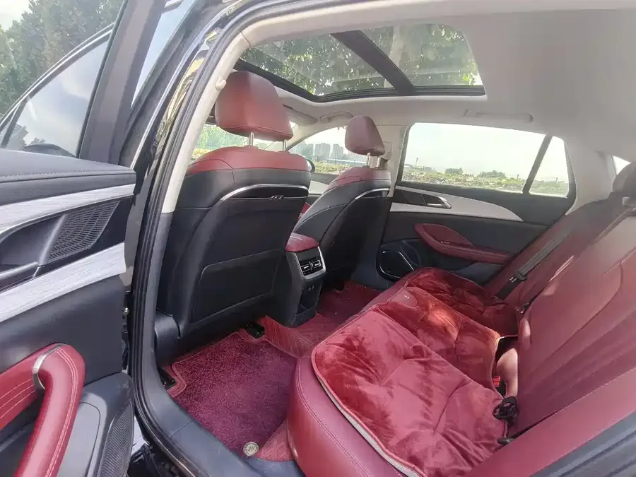 Hongqi H5 Hongqi H5 2025 1.5T DCT Flagship Edition 2026 — миниатюра 2